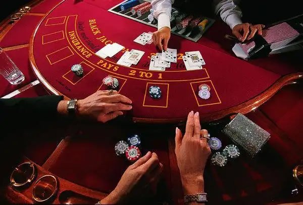 Bangladesh mobile user viewing live casino categories on rmx3933